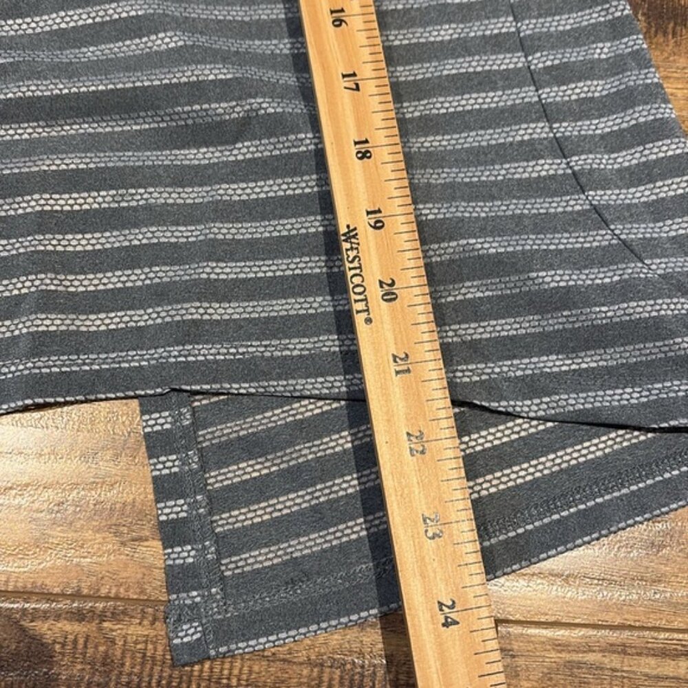 ZYIA Active Gray Nimbus Split Back Tank top size xs - Picture 3 of 7